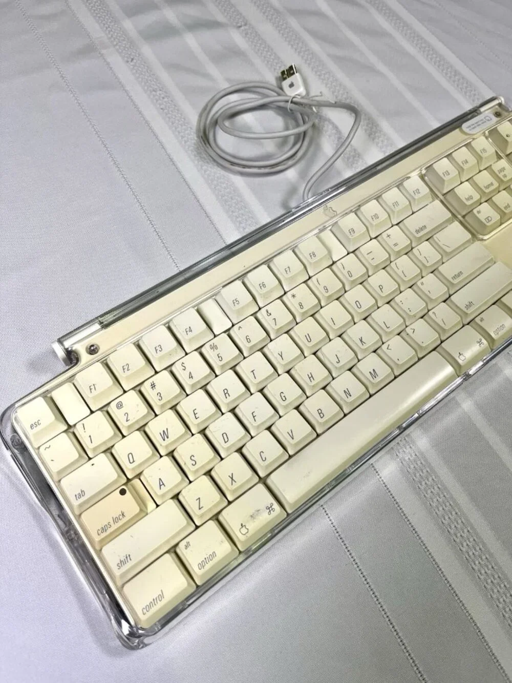 Vintage 2002 Apple Pro Keyboard M7803 Clear White USB Mac Wired Y2K